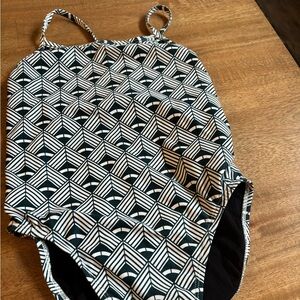 Set of 2 Jolyn size 28 suits